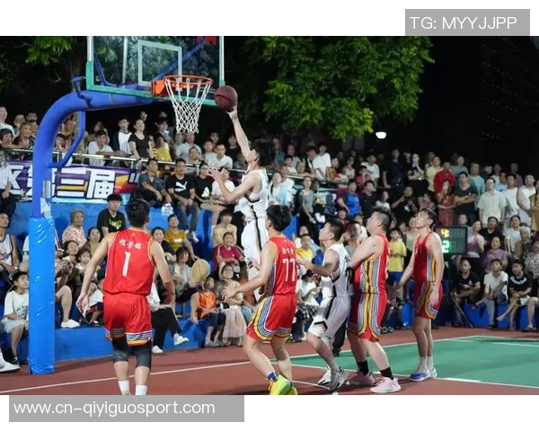 哈德森的传奇之路：从篮球场到人生巅峰的奋斗故事